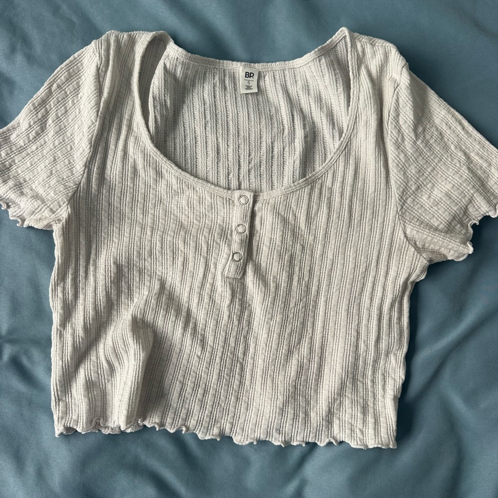 BP Ivory Button-Front Ribbed Crop Top